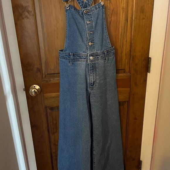 Universal Thread Overalls - Picture 3 of 4